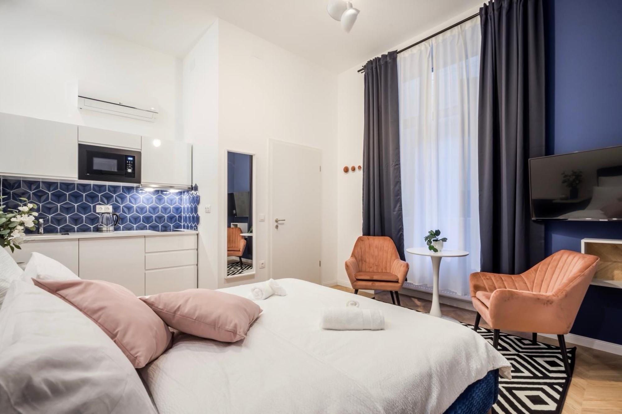 D58 - Grand Boulevard Royal Apartment - Best Location By Bqa Budapest Eksteriør billede